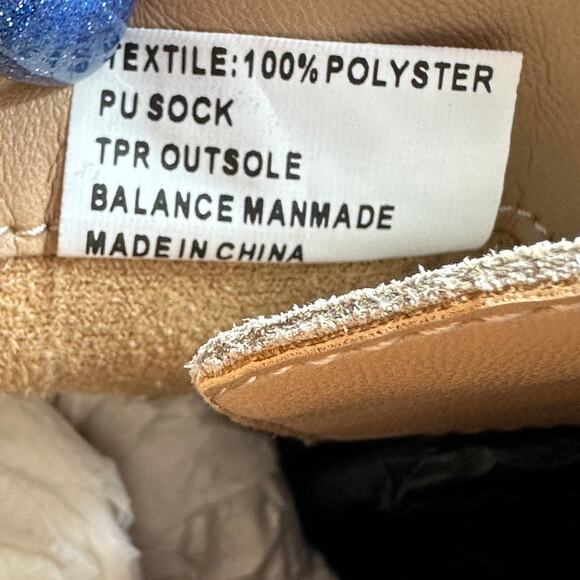 Blondo Women’s Grayce Boots Size 10 Beige Lug Sole Lace Up Block Heel Waterproof - Picture 11 of 16